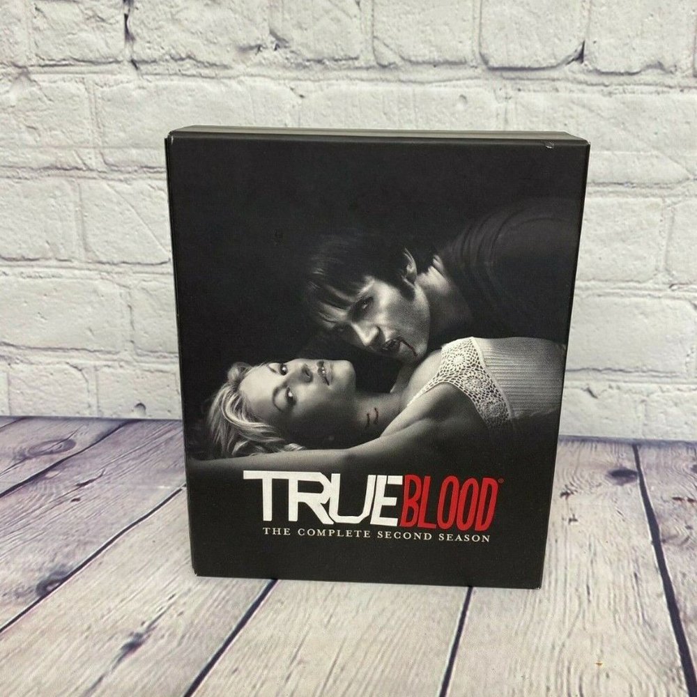 True Blood Season 2 Blu-ray The Complete Second Season 5-Disc Set Discs Like New